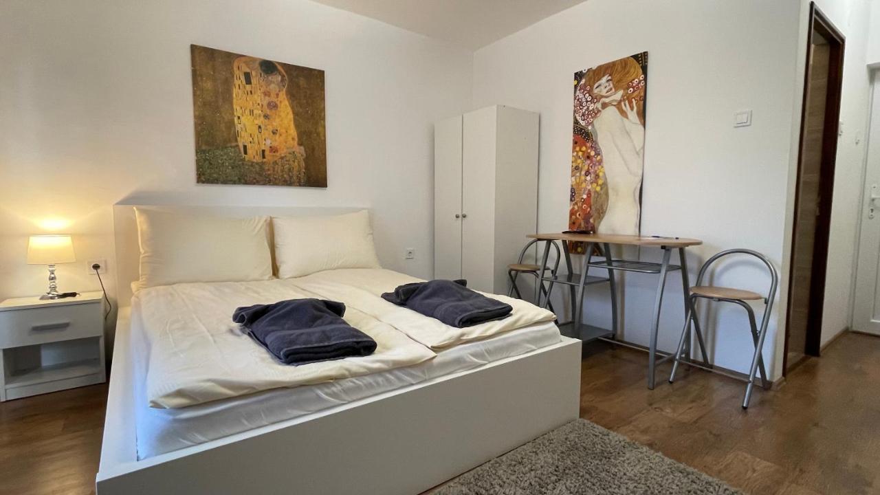 City Apartman Apartment *